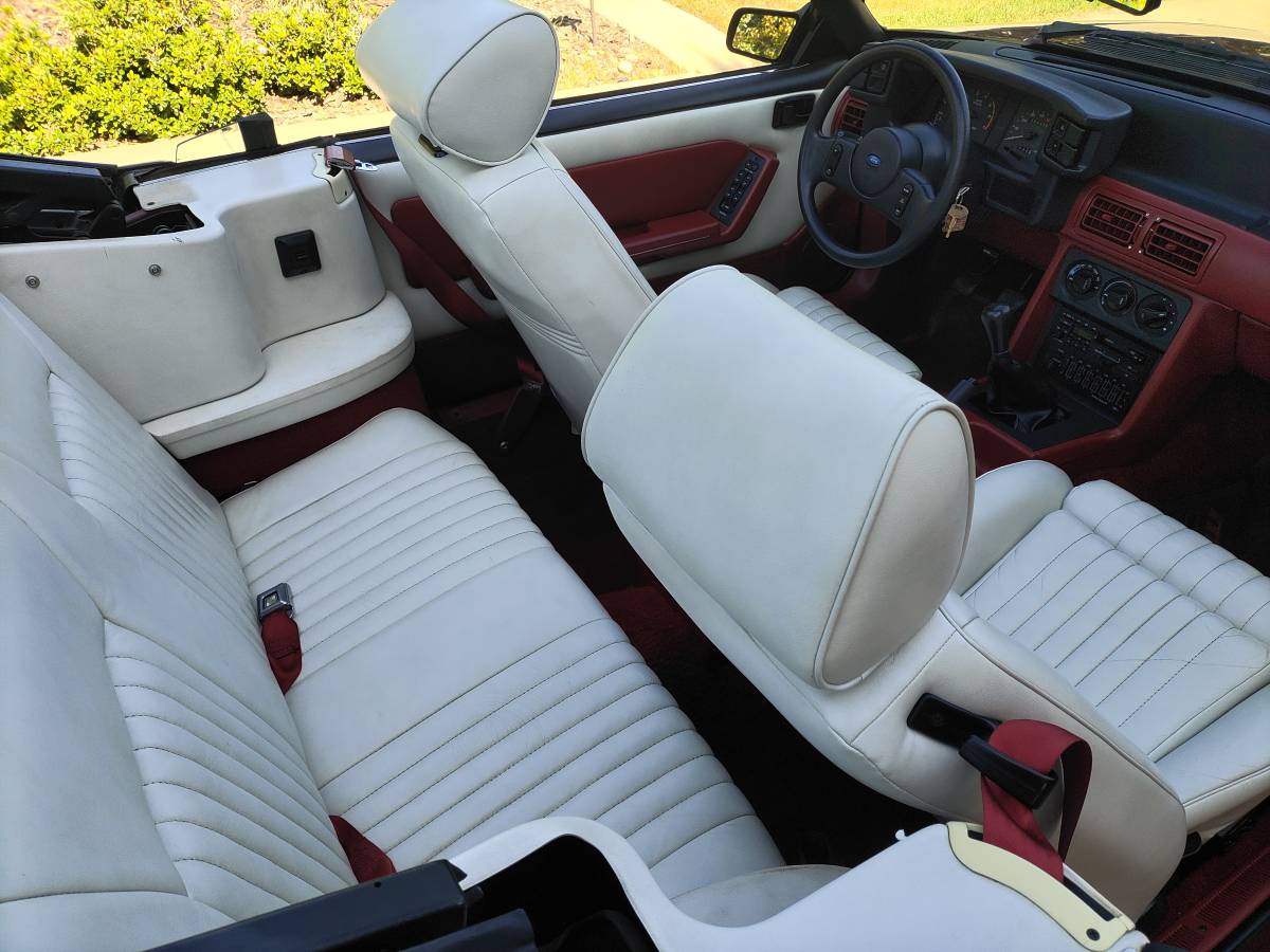 Ford-Mustang-5.0-convertible-1987-red-21