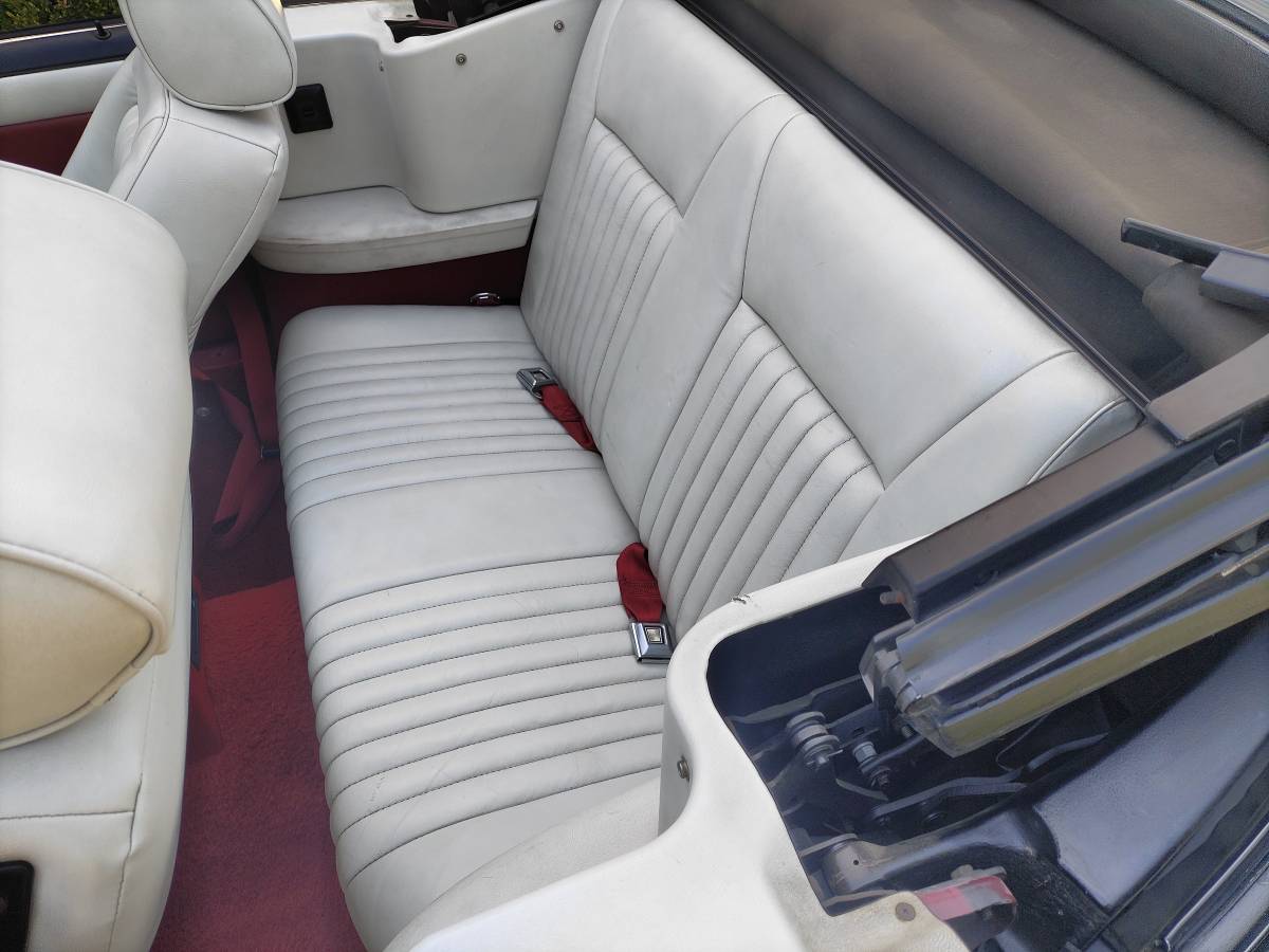 Ford-Mustang-5.0-convertible-1987-red-22
