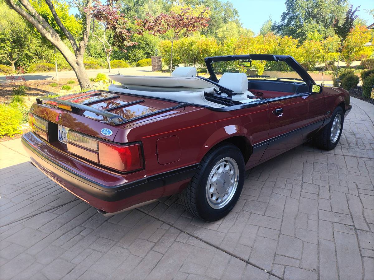 Ford-Mustang-5.0-convertible-1987-red-5