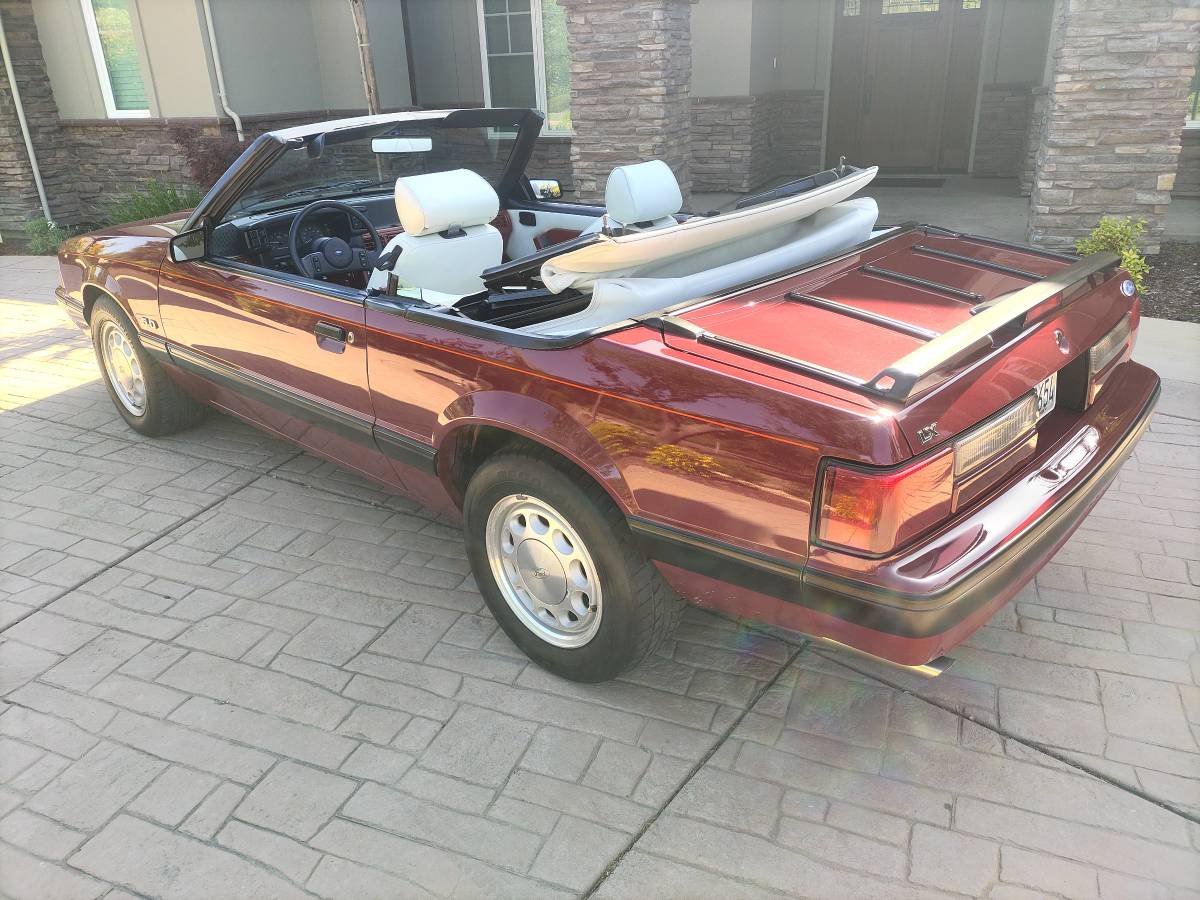 Ford-Mustang-5.0-convertible-1987-red-6