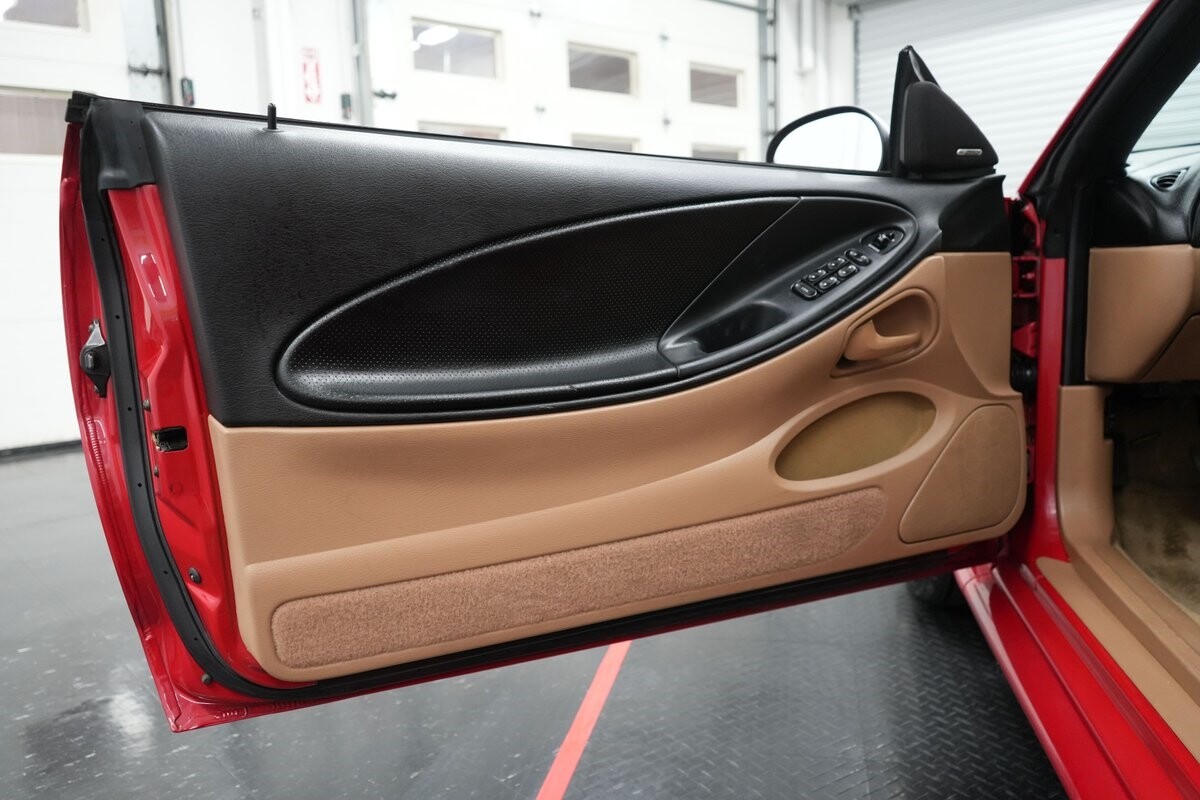 Ford-Mustang-Cobra-Convertible-1994-Convertible-35