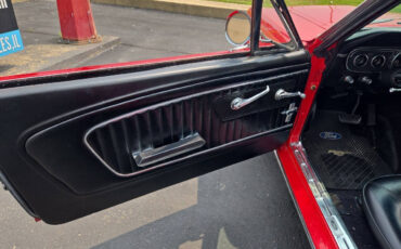 Ford-Mustang-Custom-Fastback-1965-Coupe-11
