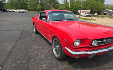Ford-Mustang-Custom-Fastback-1965-Coupe-3