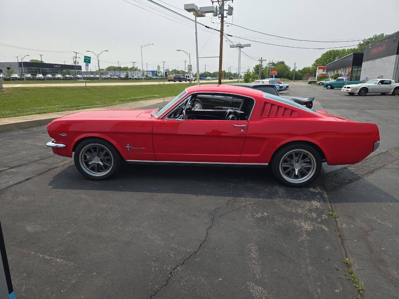 Ford-Mustang-Custom-Fastback-1965-Coupe-6