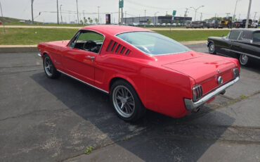 Ford-Mustang-Custom-Fastback-1965-Coupe-7