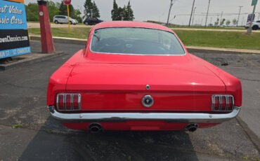 Ford-Mustang-Custom-Fastback-1965-Coupe-8