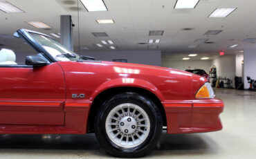 Ford-Mustang-GT-Convertible-1987-Convertible-36
