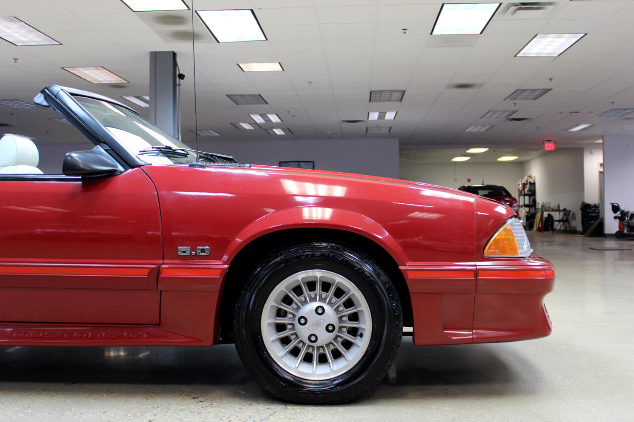 Ford-Mustang-GT-Convertible-1987-Convertible-36