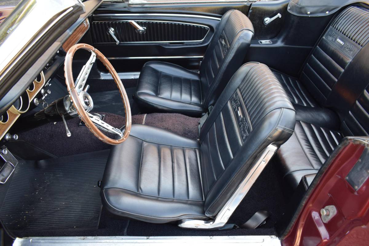 Ford-Mustang-convertible-1965-13