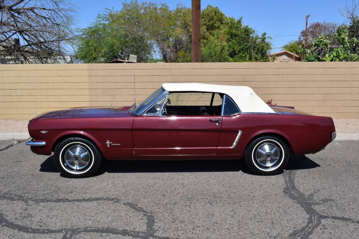 Ford-Mustang-convertible-1965-3