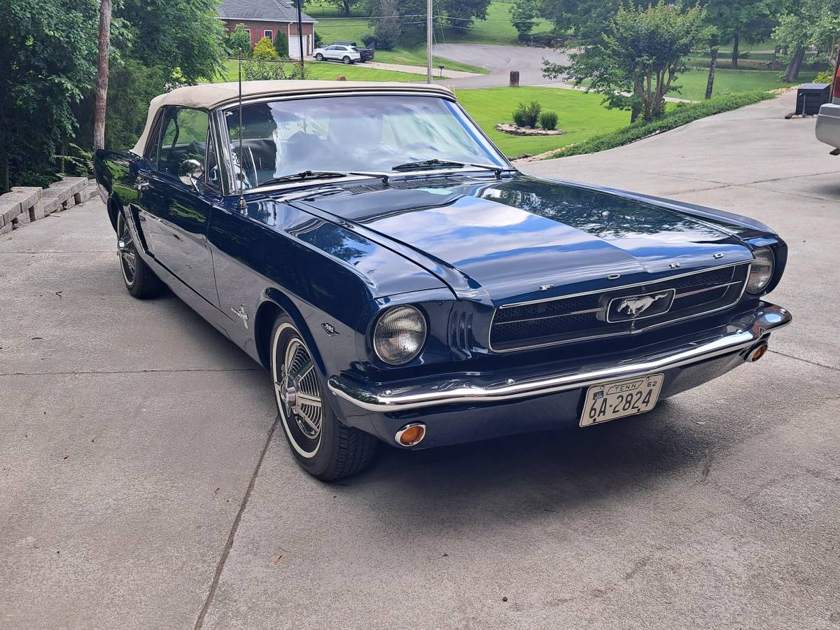Ford Mustang convertible  1965 blue