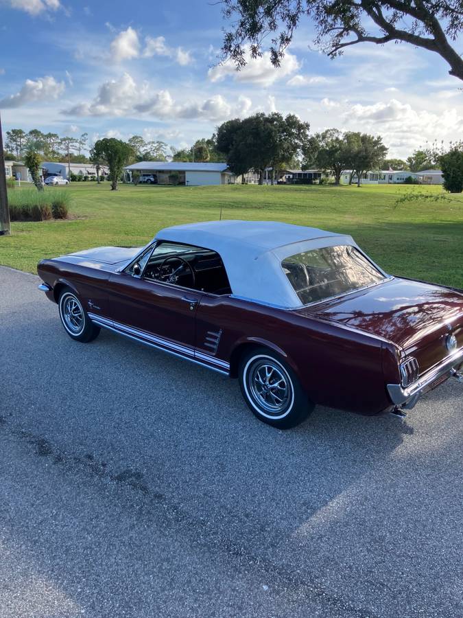 Ford-Mustang-convertible-1966-custom-17
