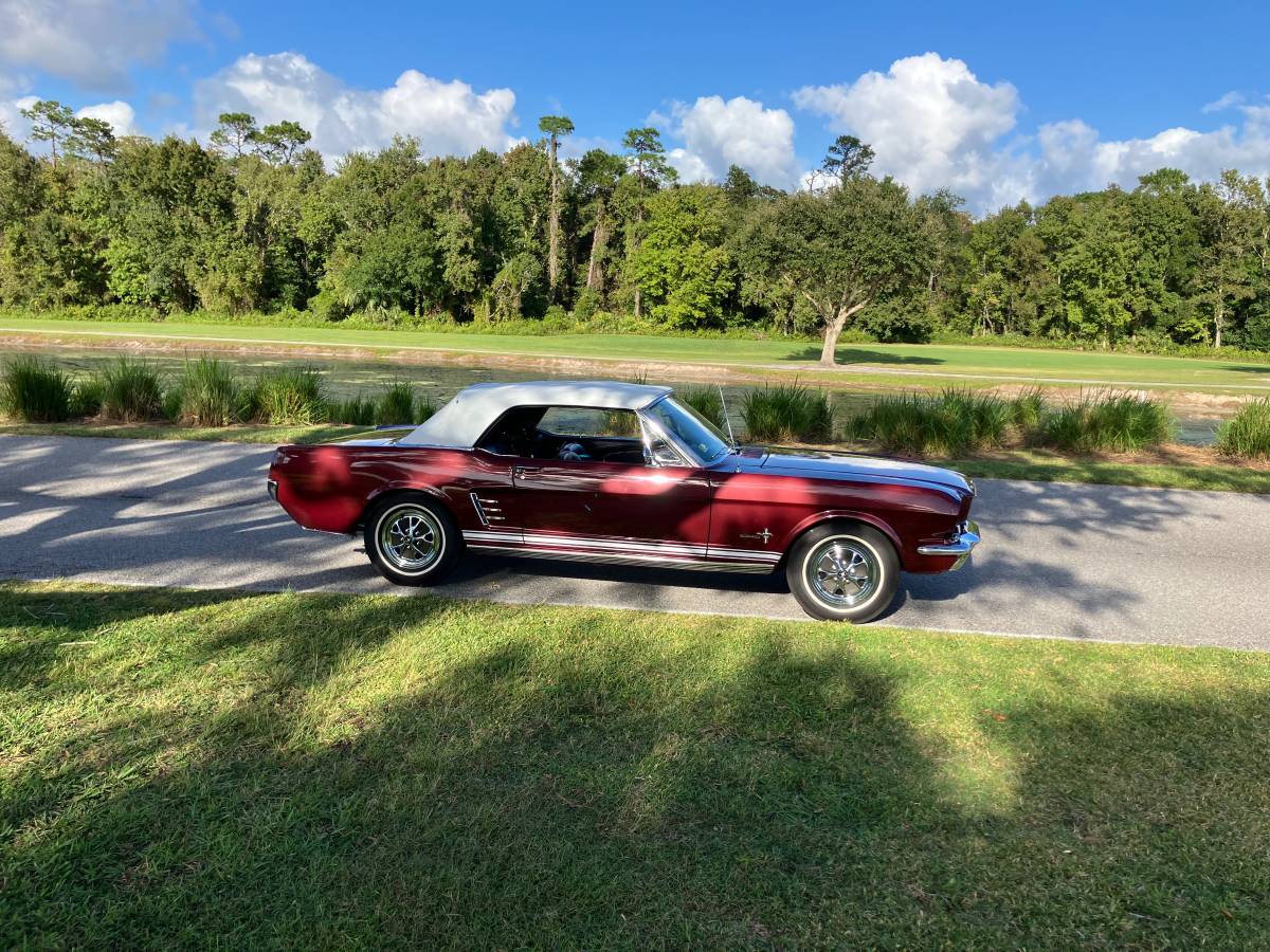 Ford-Mustang-convertible-1966-custom-18