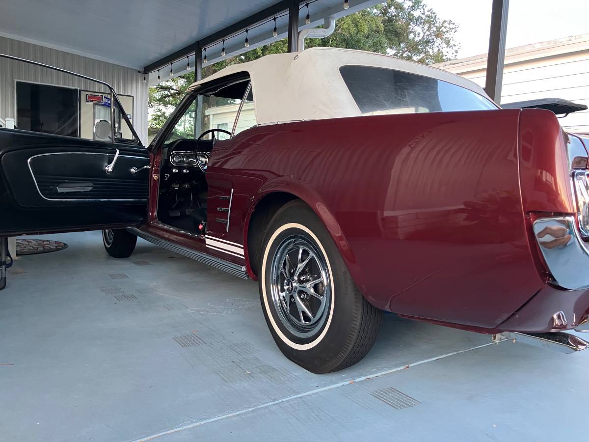 Ford-Mustang-convertible-1966-custom-3