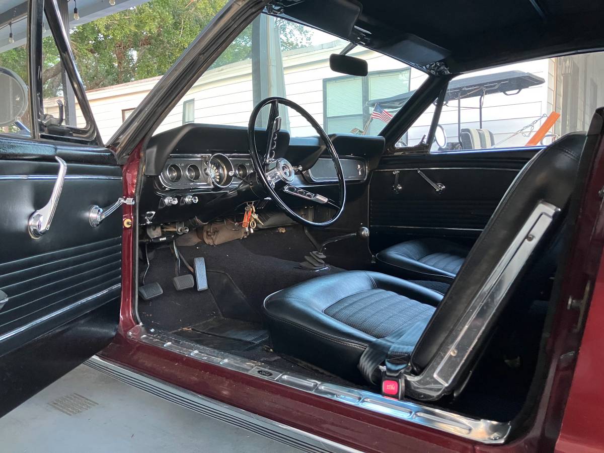 Ford-Mustang-convertible-1966-custom-4