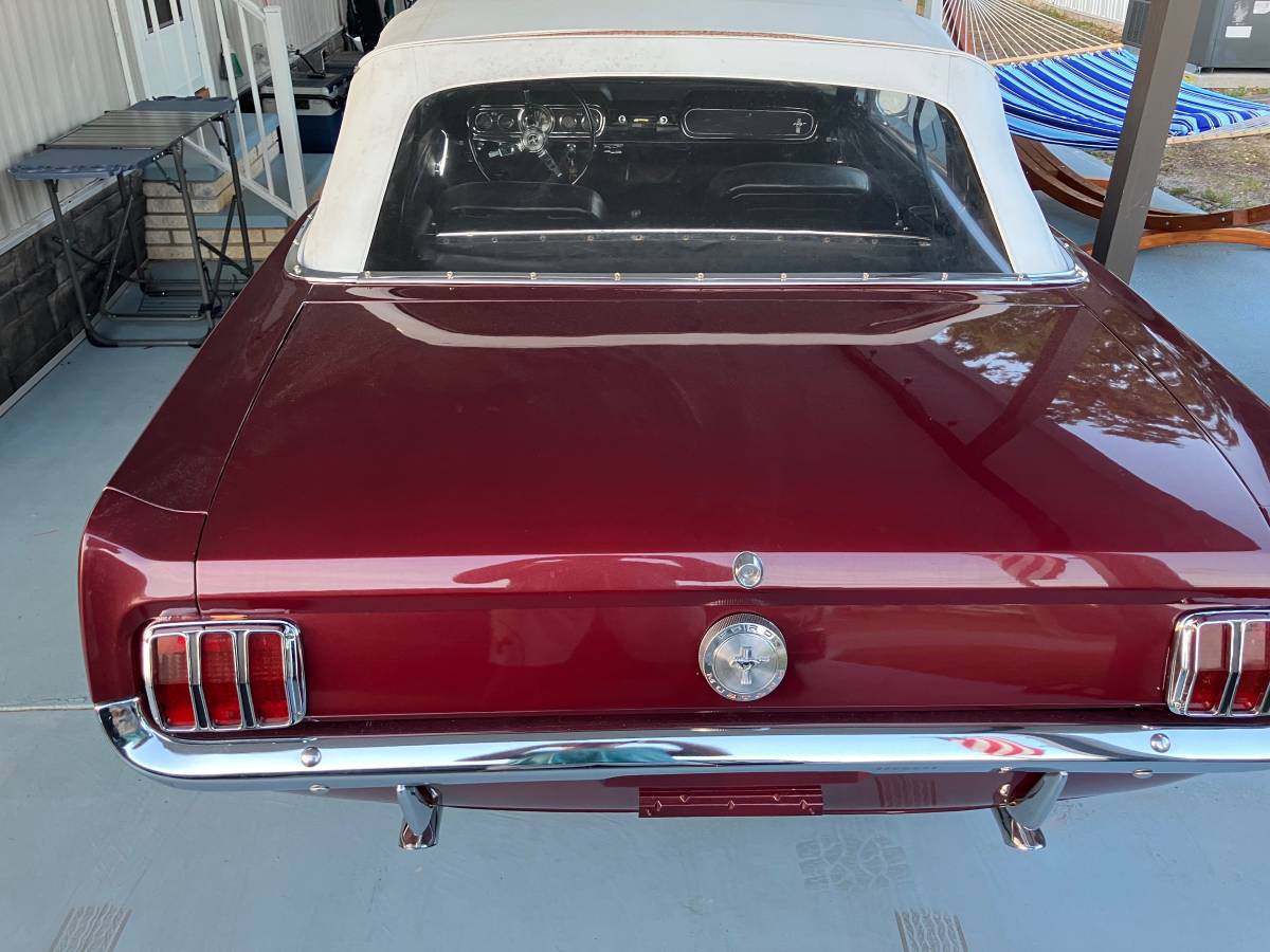 Ford-Mustang-convertible-1966-custom-5