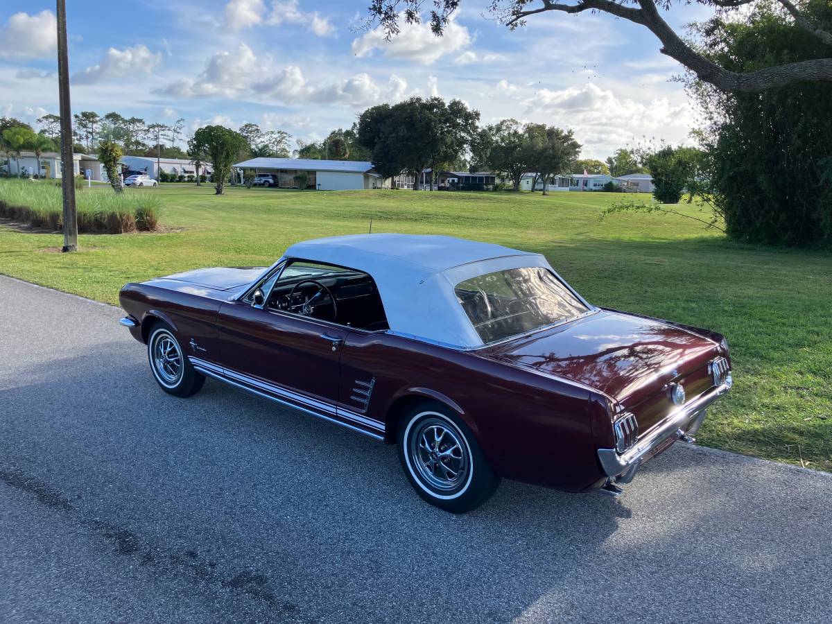 Ford-Mustang-convertible-1966-custom-9