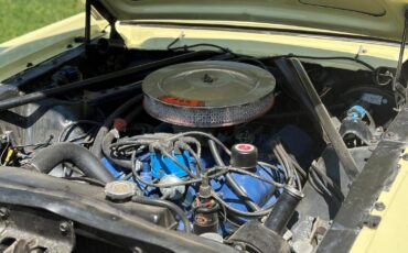 Ford-Mustang-convertible-1966-yellow-10