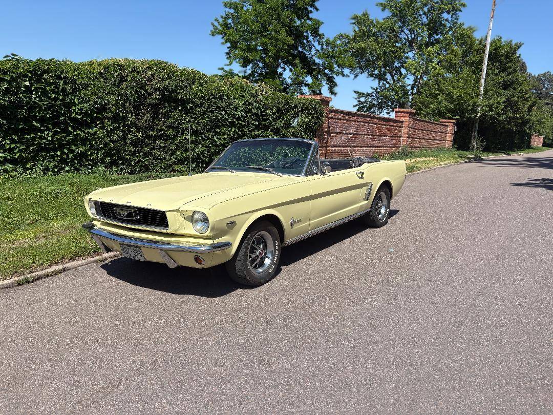 Ford Mustang convertible  1966 yellow