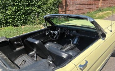 Ford-Mustang-convertible-1966-yellow-8