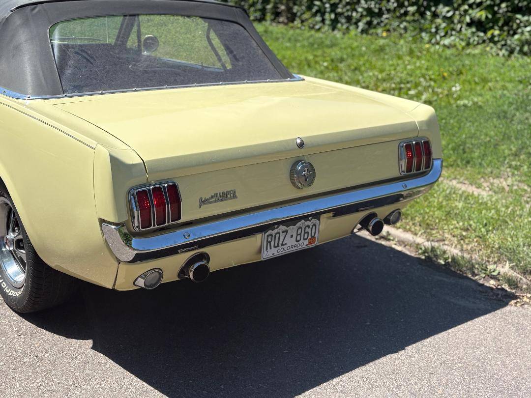 Ford-Mustang-convertible-1966-yellow-9