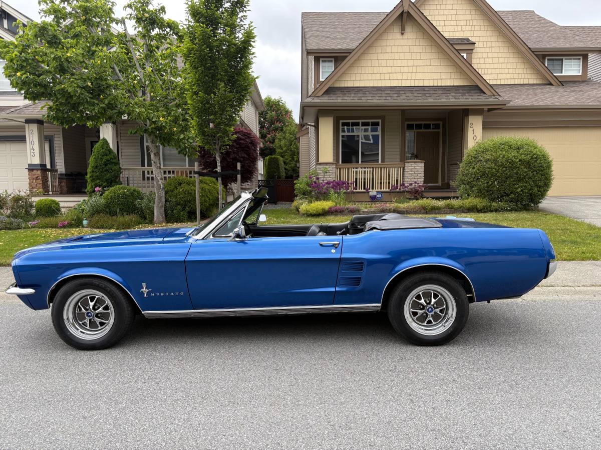 Ford-Mustang-convertible-1967-blue-4