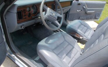 Ford-Mustang-convertible-1983-blue-12