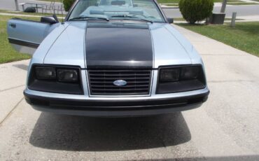 Ford-Mustang-convertible-1983-blue-14