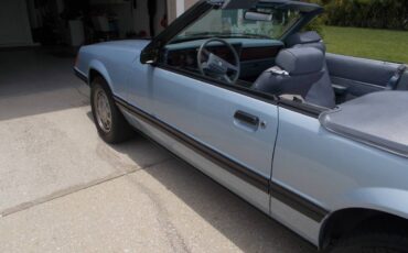 Ford-Mustang-convertible-1983-blue-7