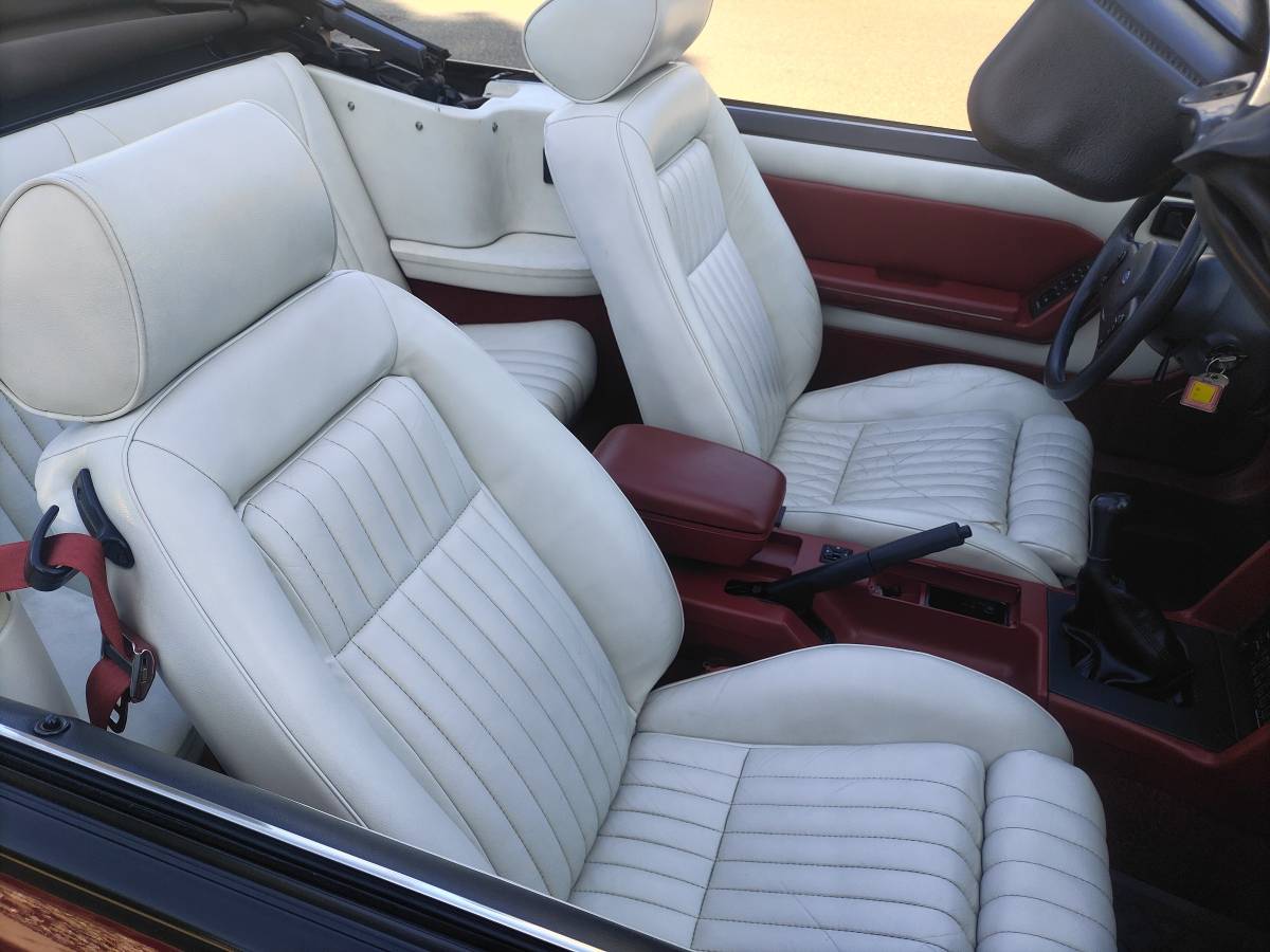 Ford-Mustang-convertible-1987-red-14