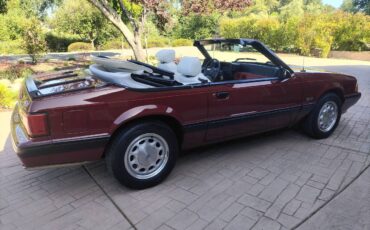 Ford-Mustang-convertible-1987-red-4