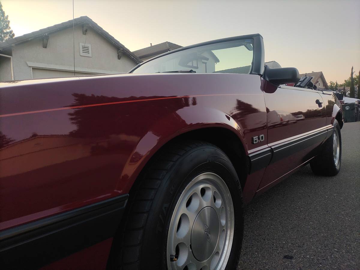 Ford-Mustang-convertible-1987-red-6