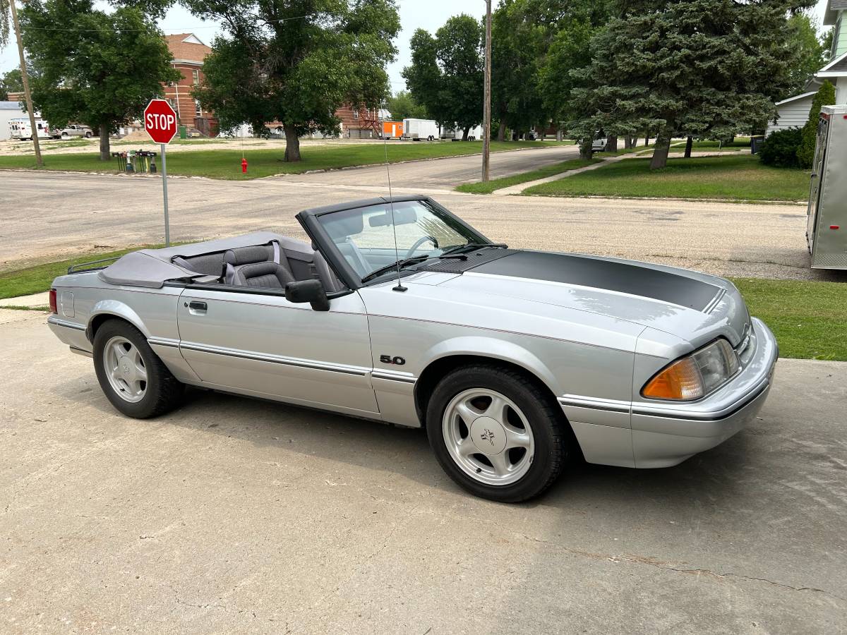 Ford-Mustang-convertible-1993-silver-1