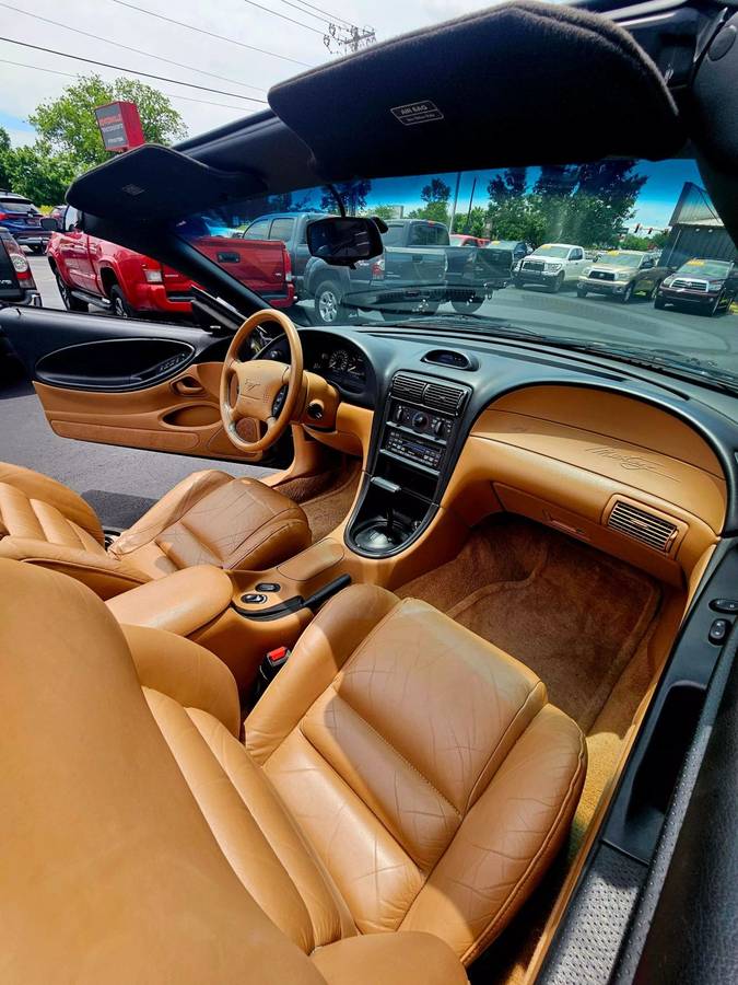 Ford-Mustang-convertible-1995-12