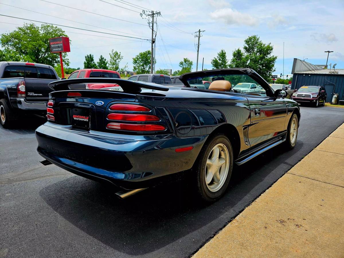 Ford-Mustang-convertible-1995-3