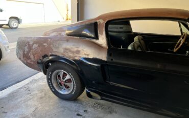 Ford-Mustang-fastback-1967-red-10
