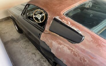 Ford-Mustang-fastback-1967-red-13