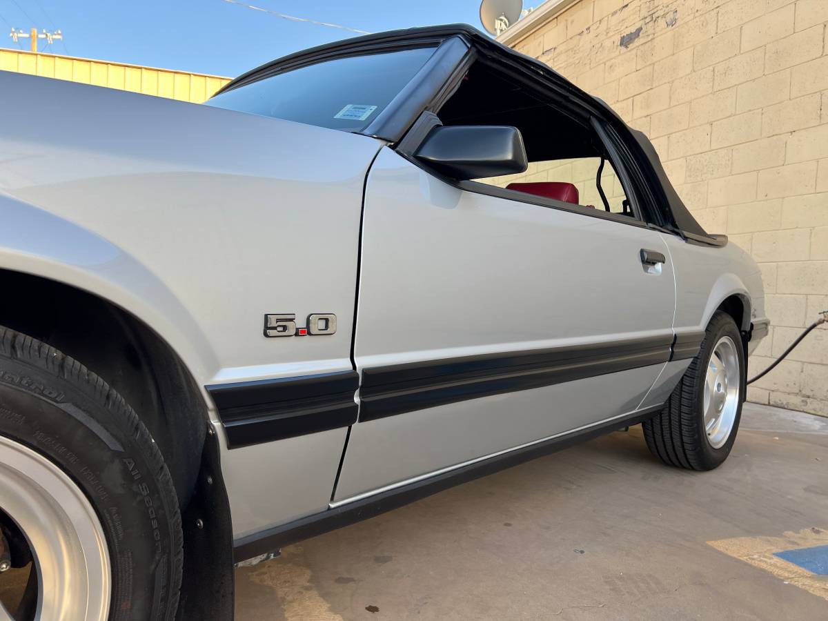Ford-Mustang-glx-1983-silver-20