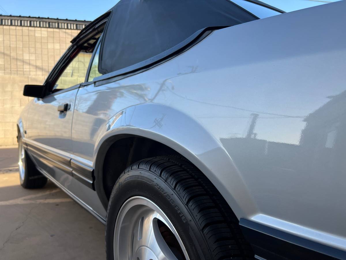 Ford-Mustang-glx-1983-silver-21