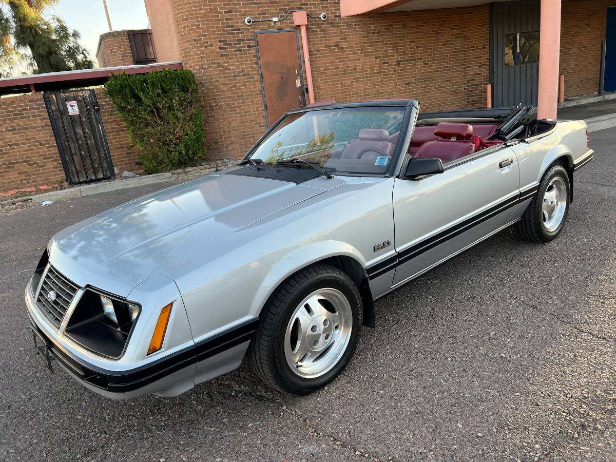 Ford-Mustang-glx-1983-silver-22