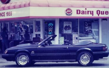 Ford-Mustang-gt-1983-black-1