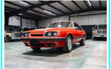 Ford-Mustang-gt-1985-red
