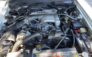 Ford-Mustang-gt-convertible-1995-white-9