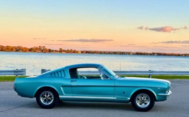 Ford-Mustang-gt-fastback-1966-3