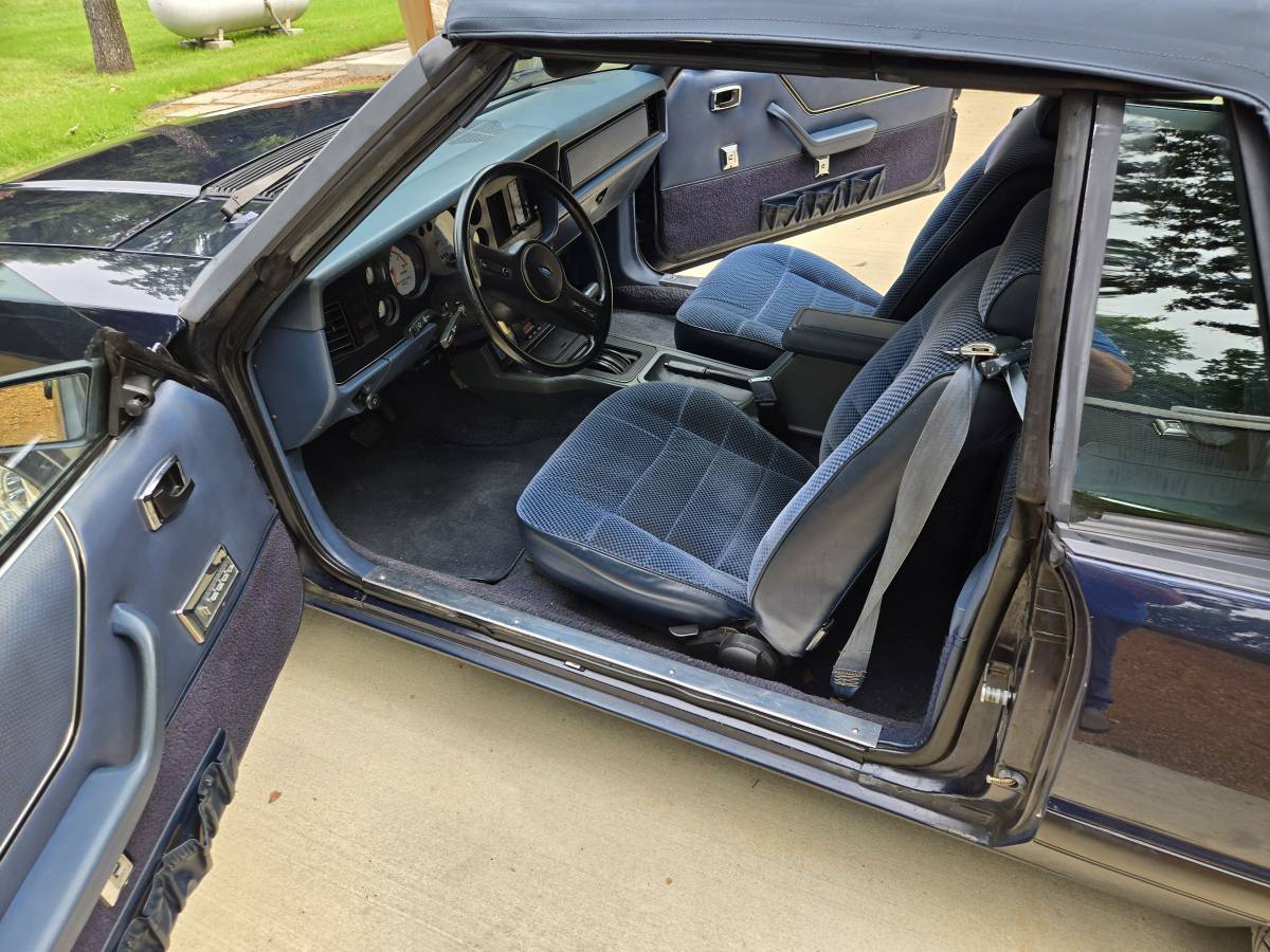 Ford-Mustang-lx-1985-blue-12