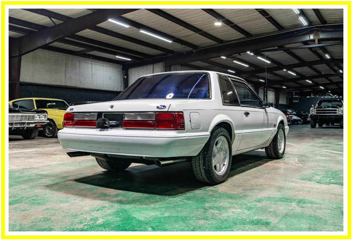 Ford-Mustang-lx-coupe-1990-white-1