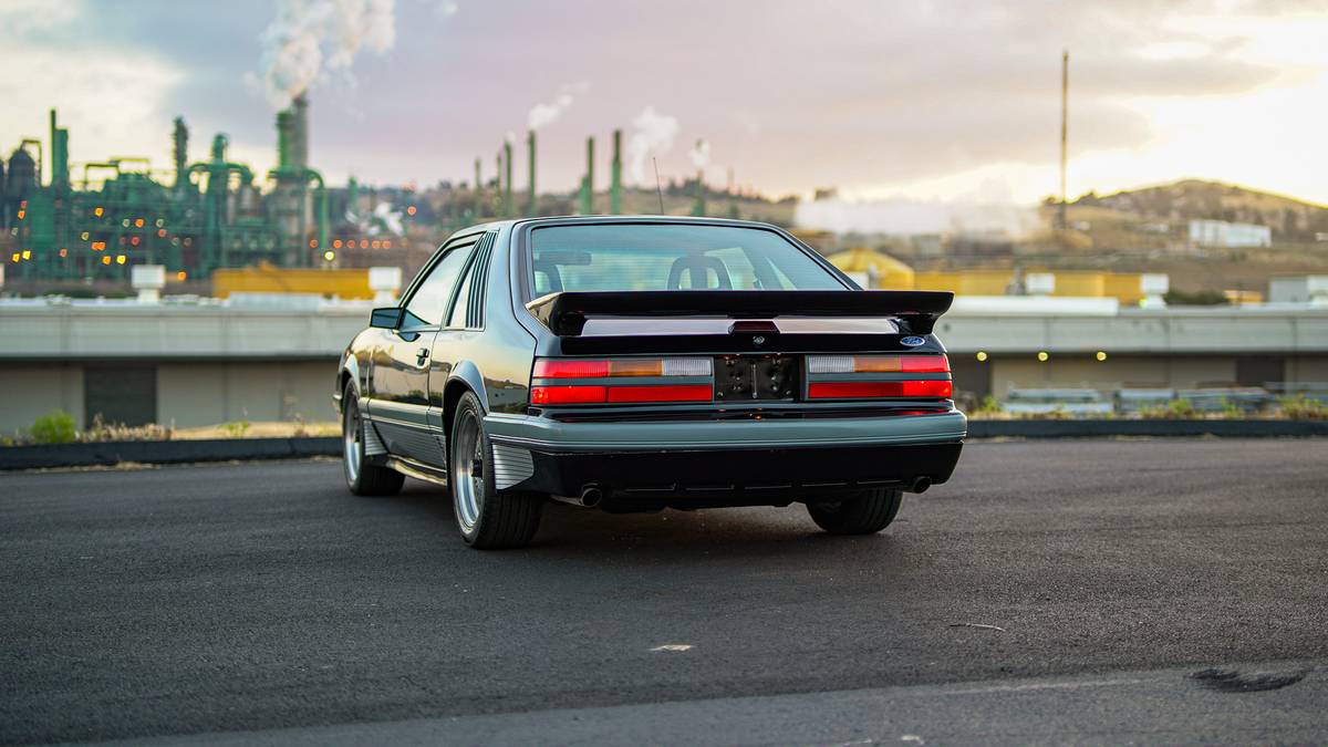 Ford-Mustang-saleen-1986-black-2