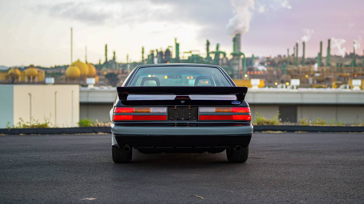 Ford-Mustang-saleen-1986-black-3