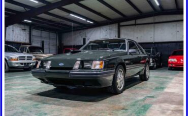 Ford-Mustang-svo-1985
