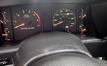 Ford-Mustang-svt-cobra-1993-11